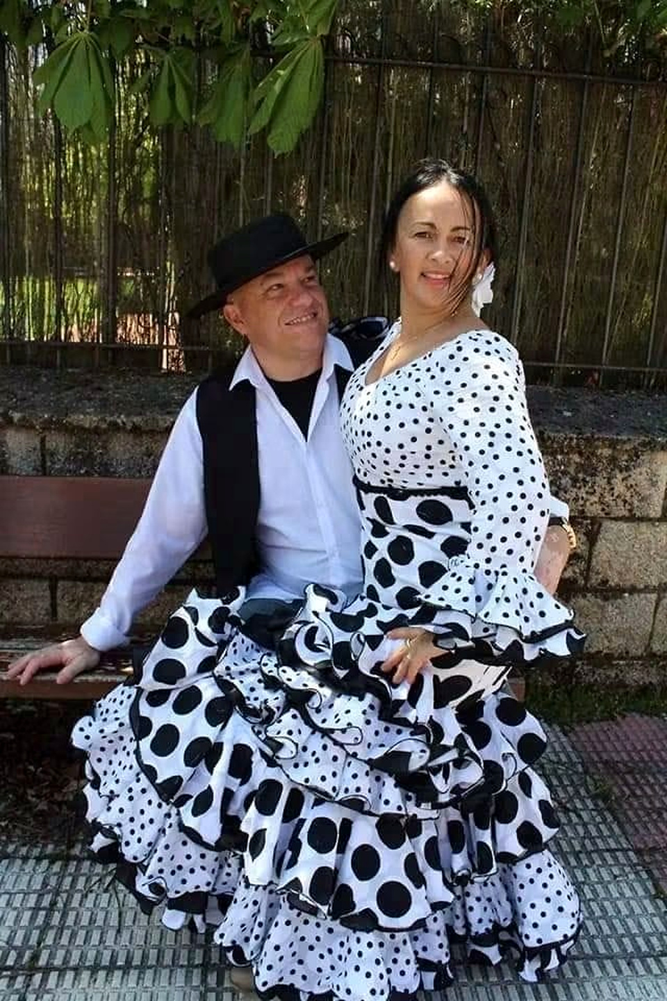 Vestuario y tradición de sevillanas